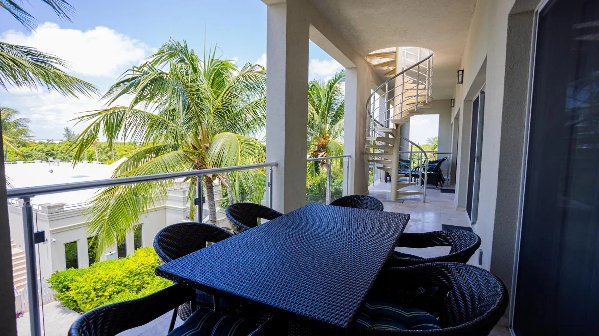 The Atrium Resort Grace Bay 4*,  Turks And Caicos Islands