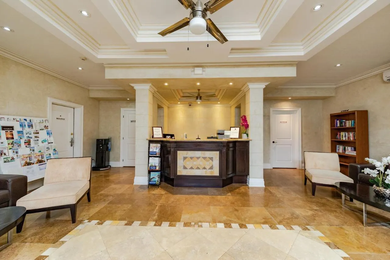 The Atrium Resort غرايس باي